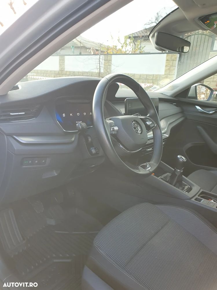 Skoda Octavia Combi 2.0 TDI Tour - 18