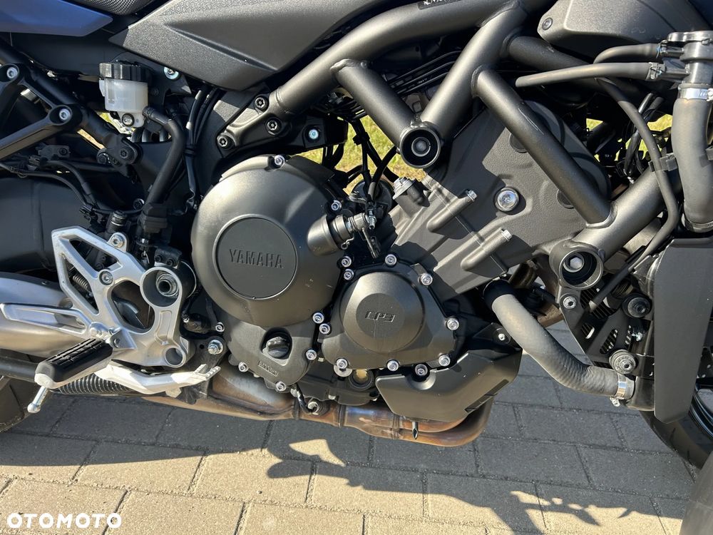 Yamaha NIKEN - 9