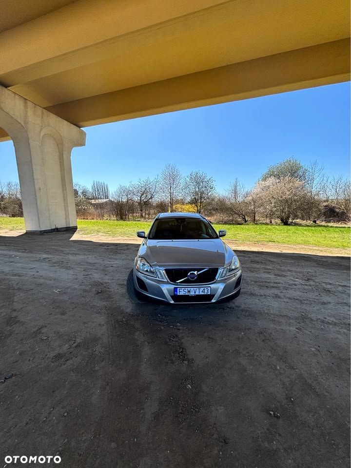 Volvo XC 60 T6 AWD Momentum - 10