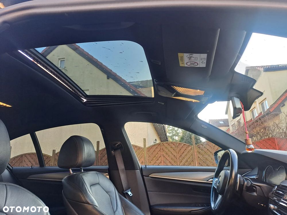 BMW Seria 5 520d M Sport Edition - 14