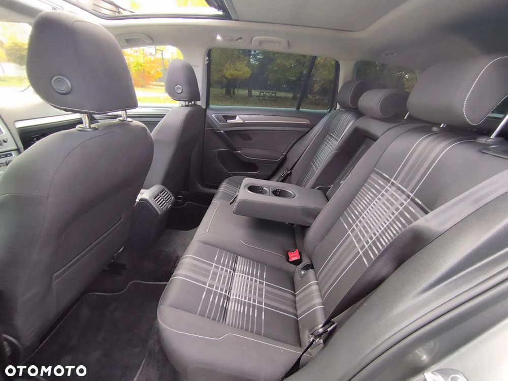 Volkswagen Golf - 13