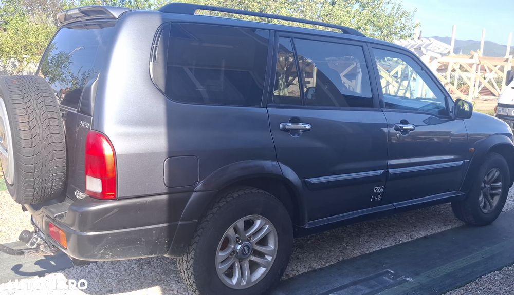 Suzuki Grand Vitara XL-7 2.0 TD - 3
