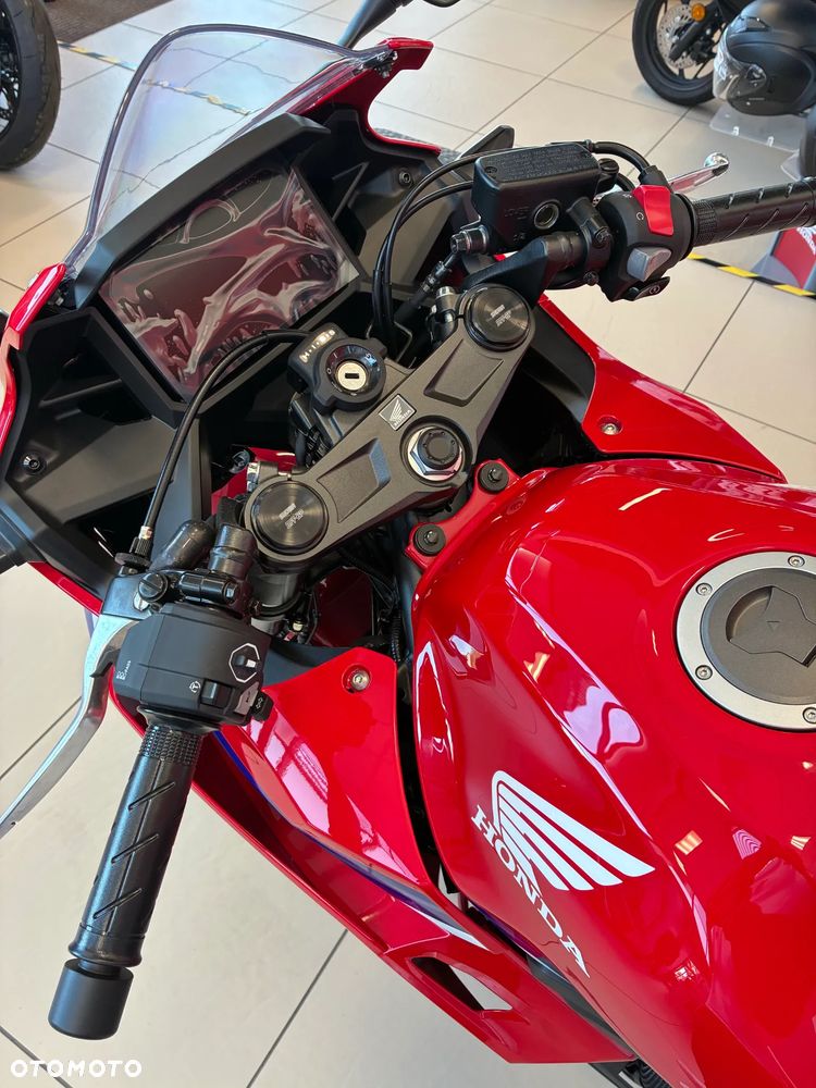 Honda CBR - 6