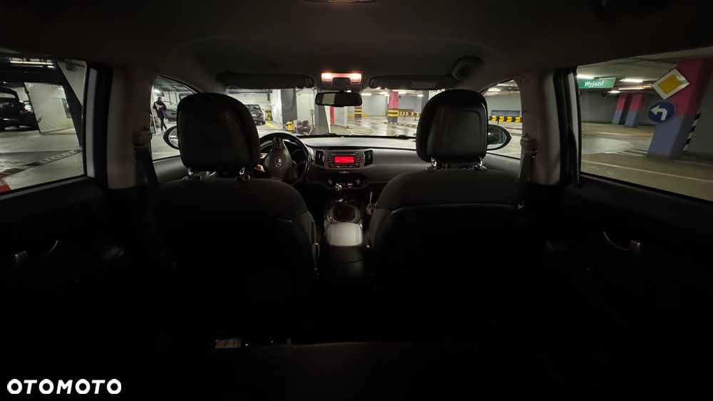 Kia Sportage 2.0 CRDI L AWD - 8