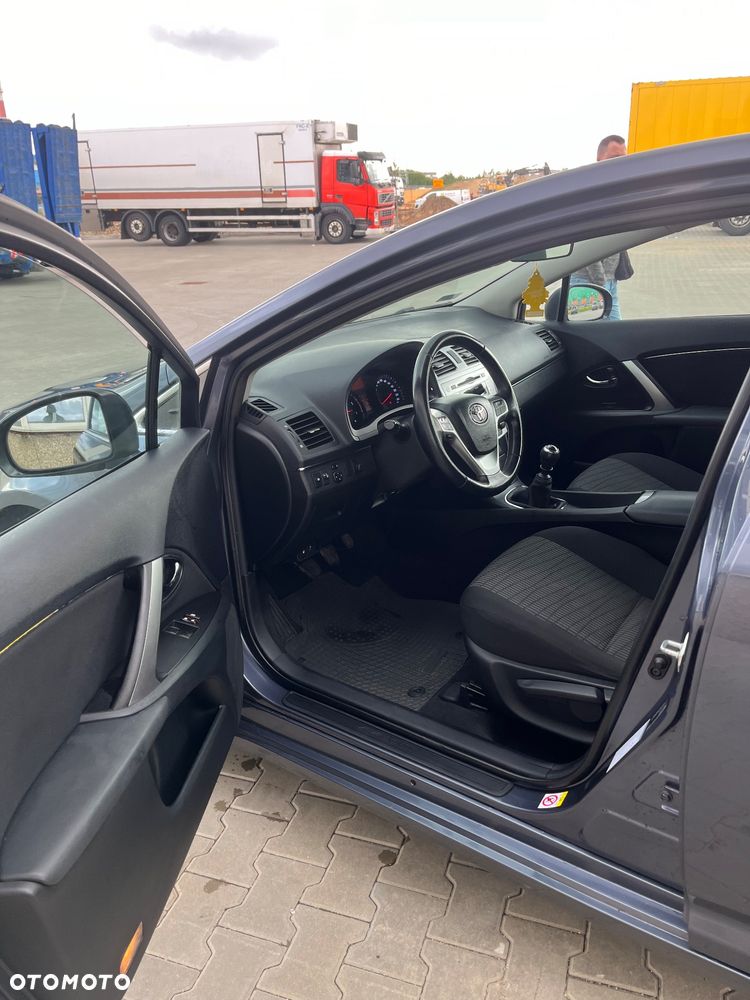Toyota Avensis 2.0 D-4D Sol - 7
