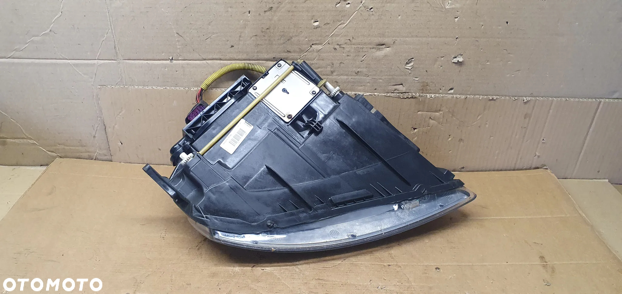 Lampa lewy przód przednia lewa XENON VW Touareg 7L6941015CM - 7