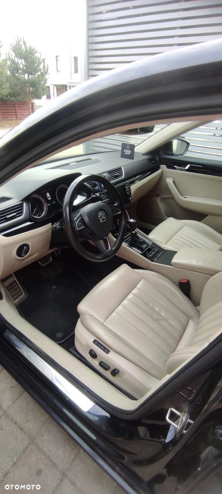 Skoda Superb 2.0 TDI L&K DSG - 6