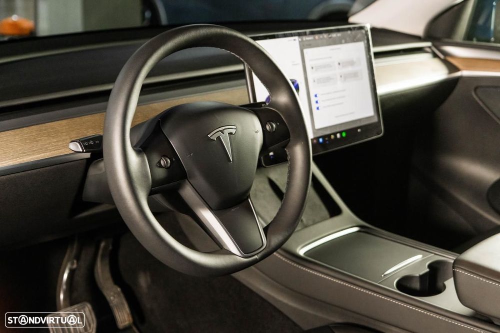 Tesla Model Y Long Range Dual Motor AWD - 15