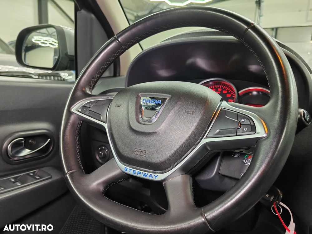 Dacia Lodgy 1.5 dCi Stepway - 14