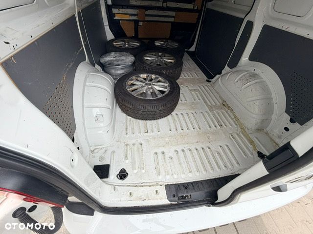 Volkswagen TRANSPORTER 6.1 - 11