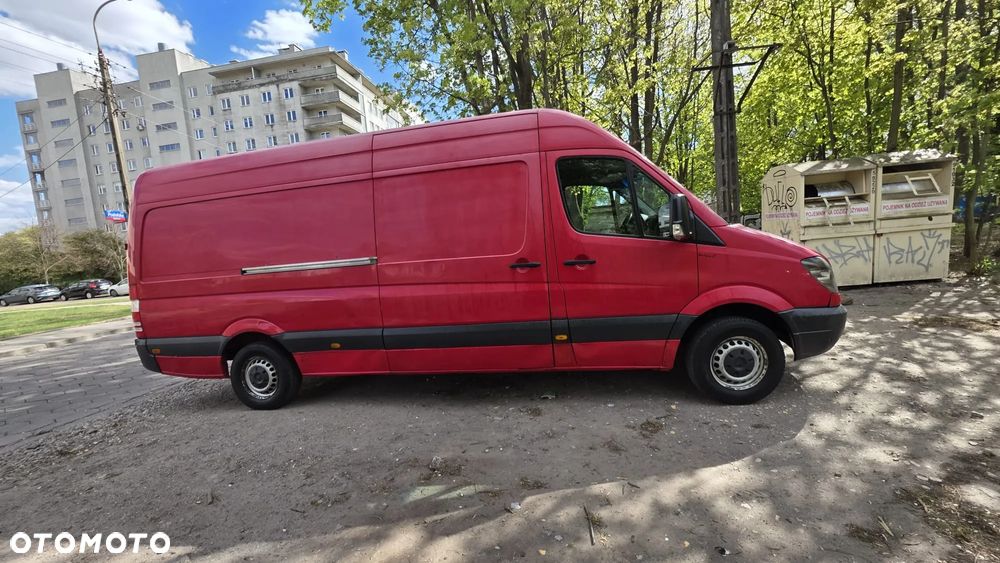 Mercedes-Benz Sprinter - 11