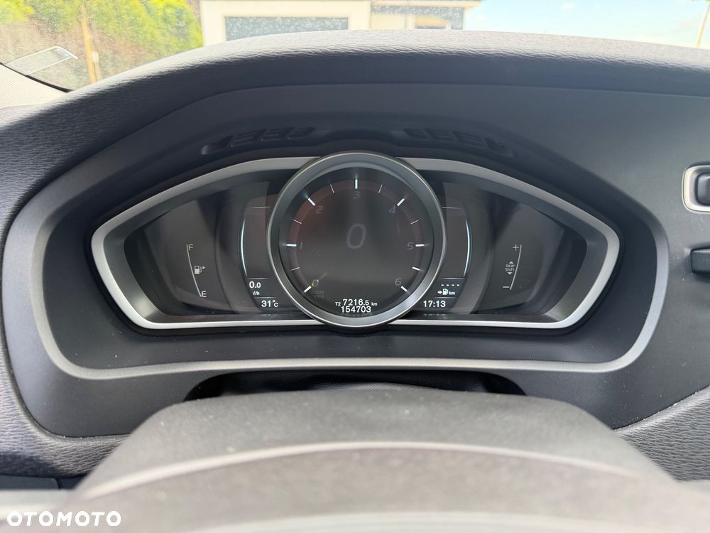 Volvo V40 D2 - 12