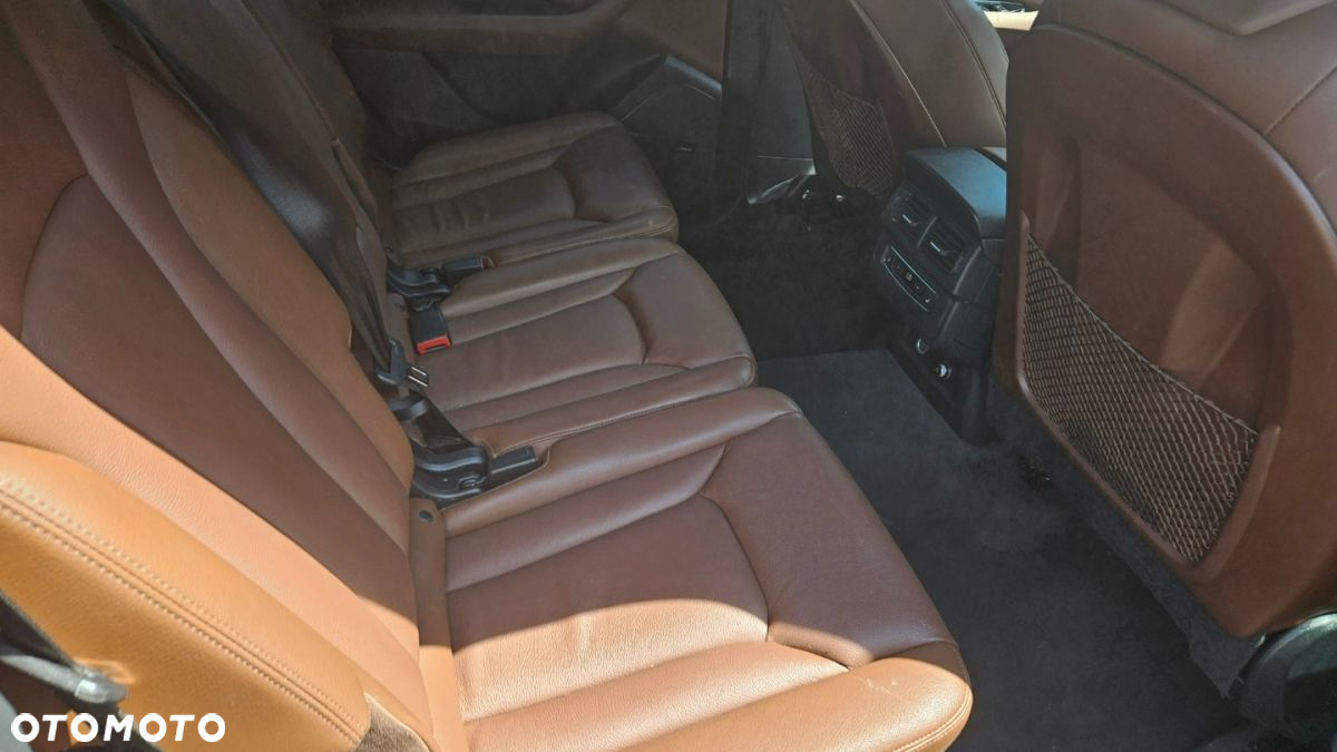 Audi Q7 - 15