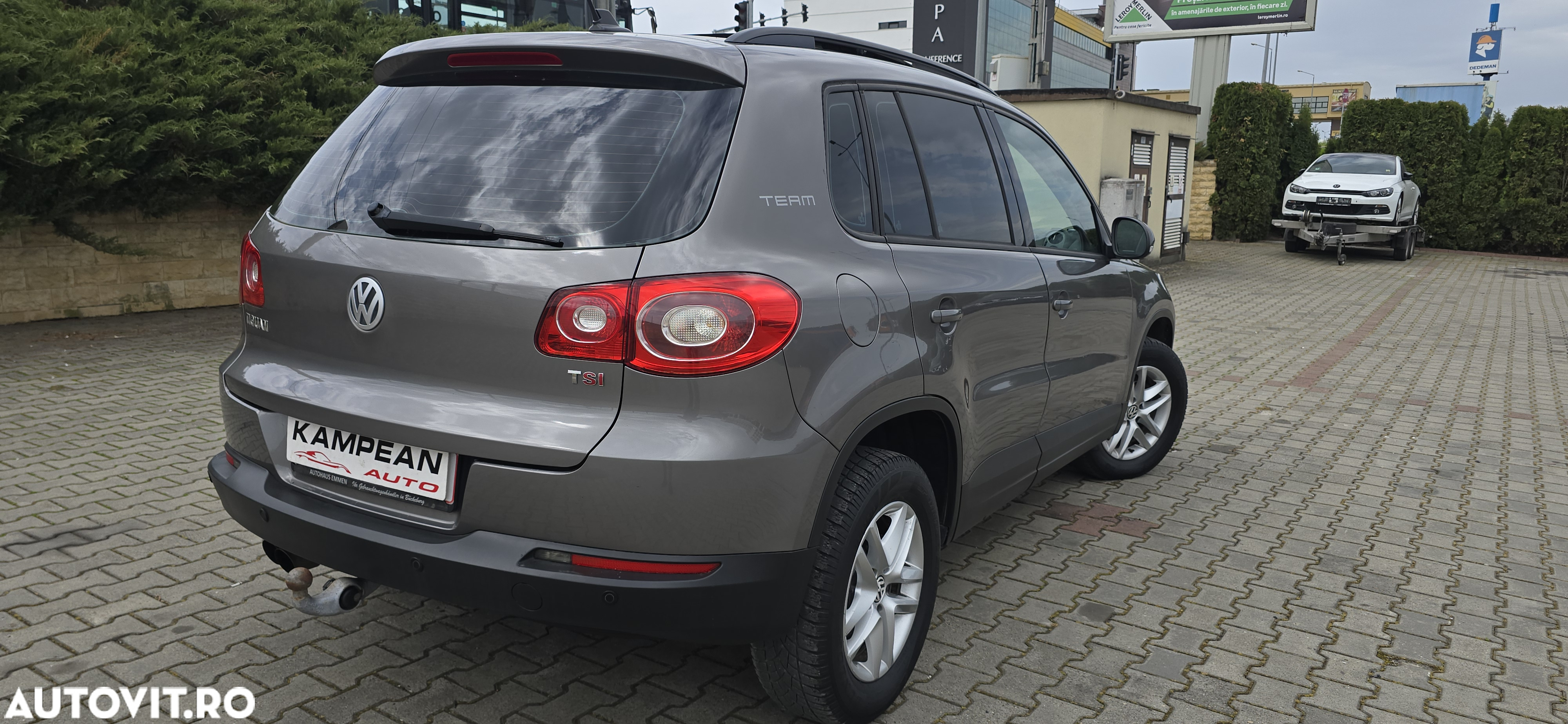 Volkswagen Tiguan - 5