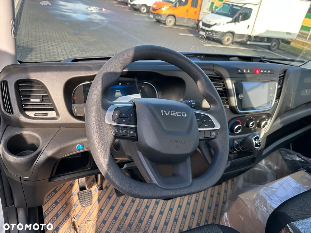Iveco 35S18 LAWETA - 10