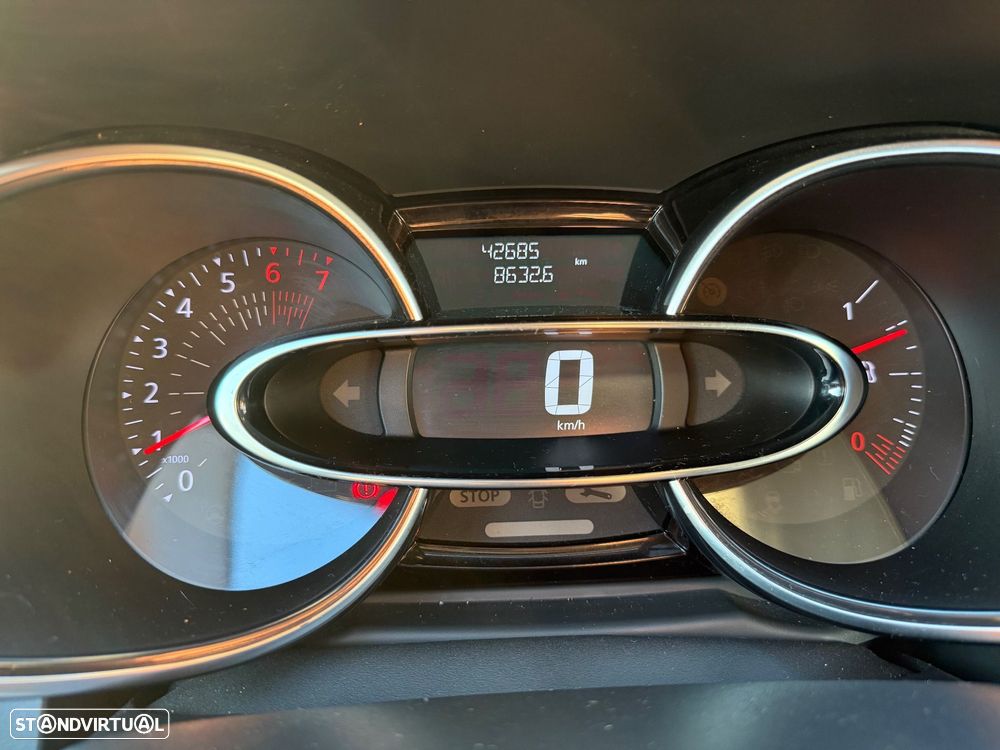 Renault Clio Sport Tourer 0.9 TCe Limited - 9