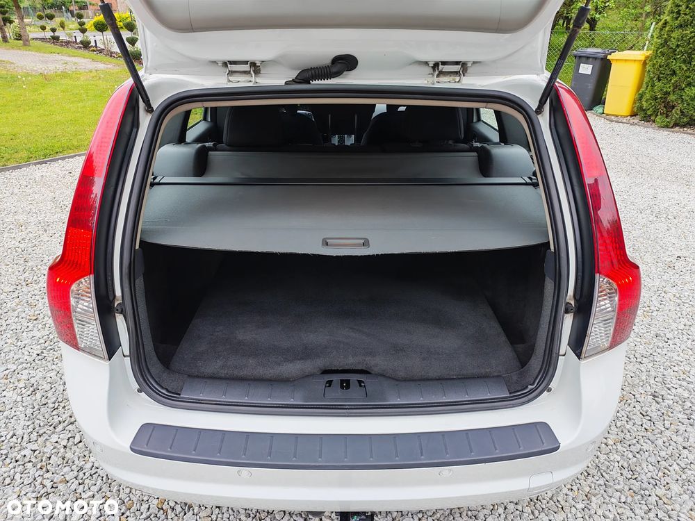 Volvo V50 D3 - 19