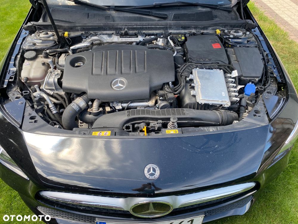 Mercedes-Benz CLA 200 d 8G-DCT - 4
