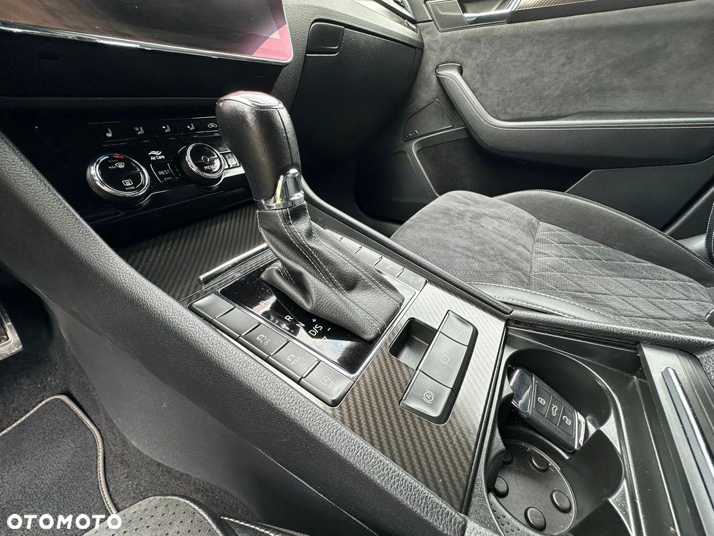 Skoda Superb 2.0 TDI SCR Sportline DSG - 27