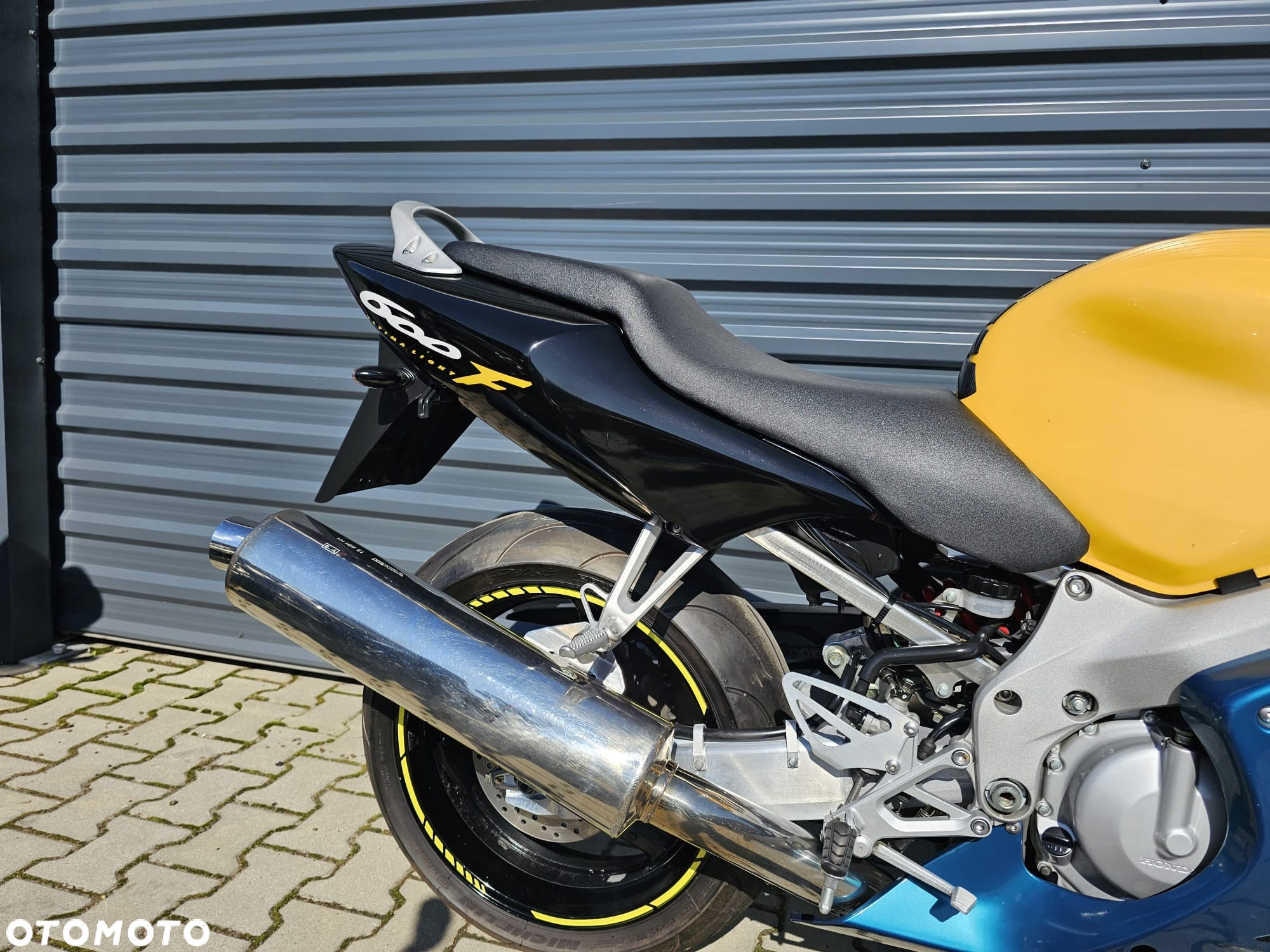 Honda CBR - 12