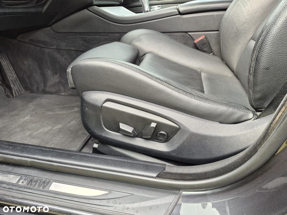 BMW Seria 5 520d xDrive - 19