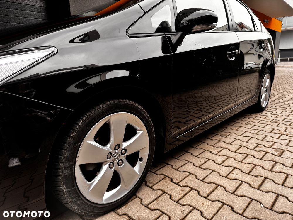 Toyota Prius (Hybrid) Comfort - 4
