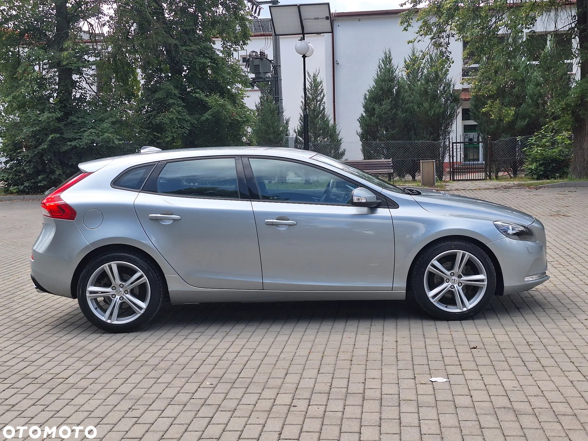 Volvo V40 T2 Momentum - 15