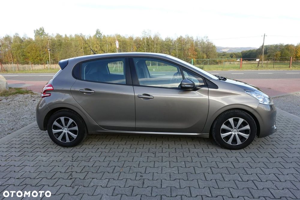 Peugeot 208 1.4 e-HDi Active STT - 4