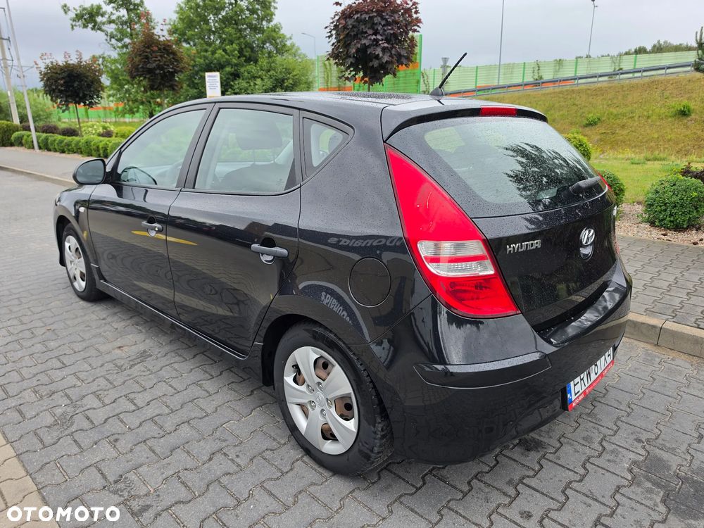Hyundai i30 1.4 Classic EU5 - 3
