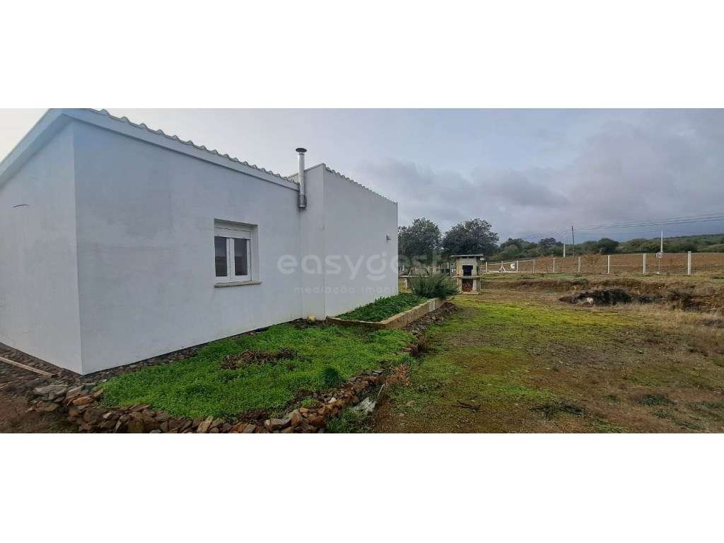 Quintinha Poço de Ferreiros, Vale da Madre, Mogadouro - Grande imagem: 3/14