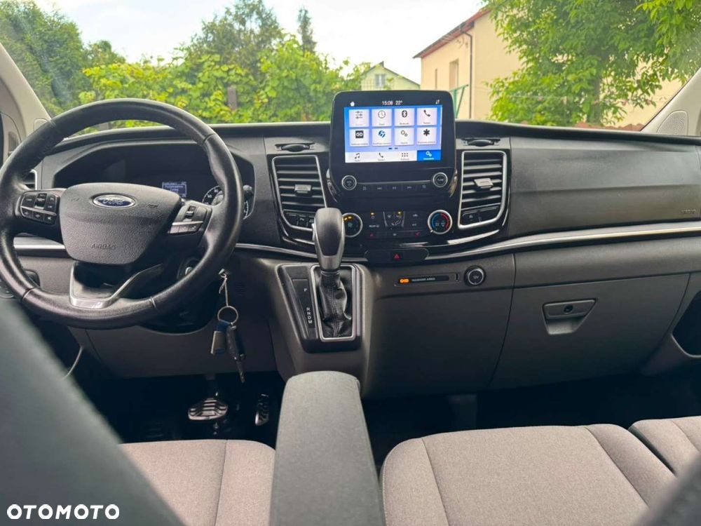 Ford Tourneo Custom - 9