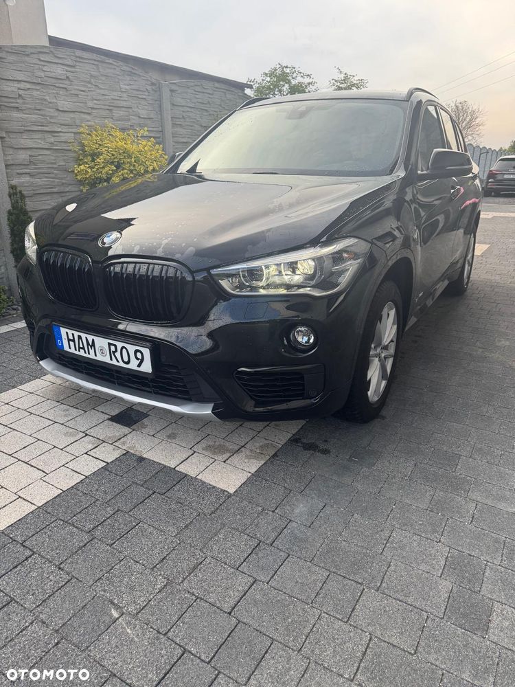 BMW X1 xDrive18d Sport Line - 3