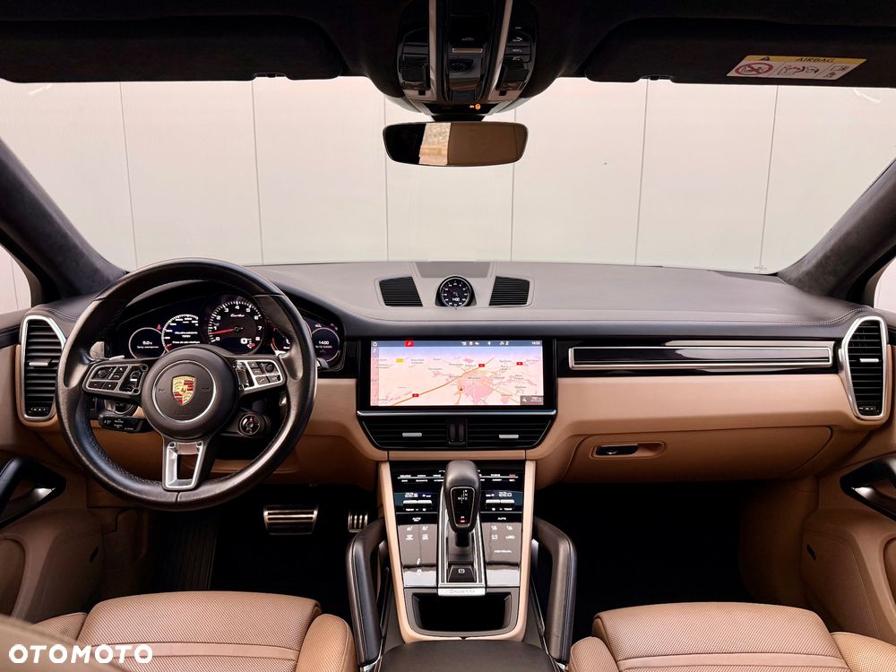 Porsche Cayenne - 40