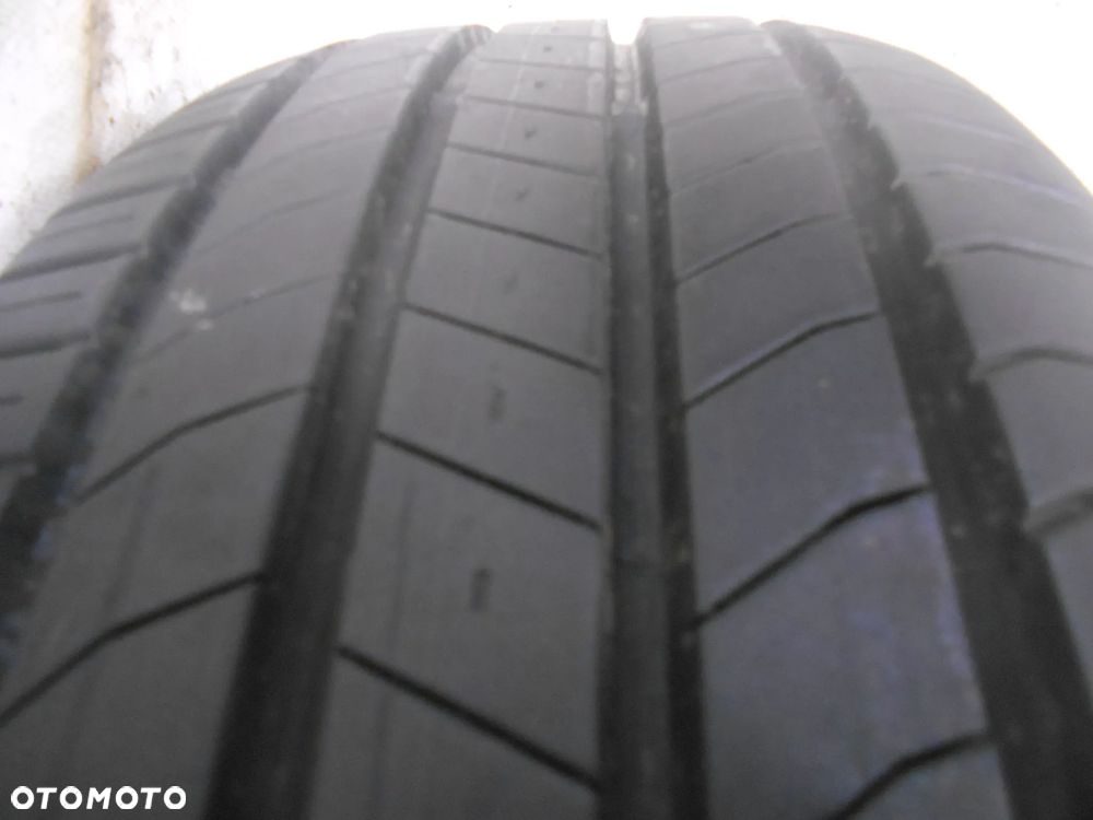 OPONA POJEDYNKA 215/65R17 NEXEN NFERA PRIMUS DOT 5123 8.3MM - 2