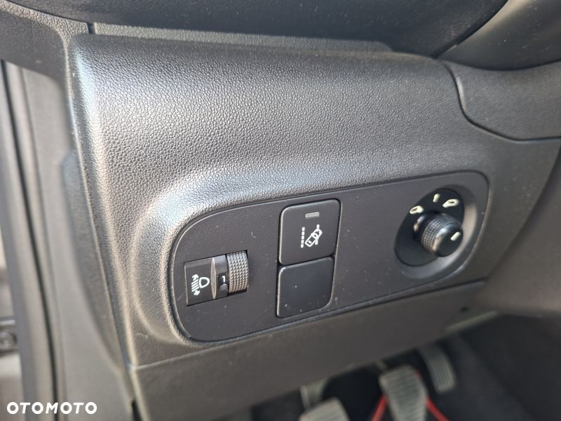 Citroën C3 Pure Tech 82 FEEL - 17