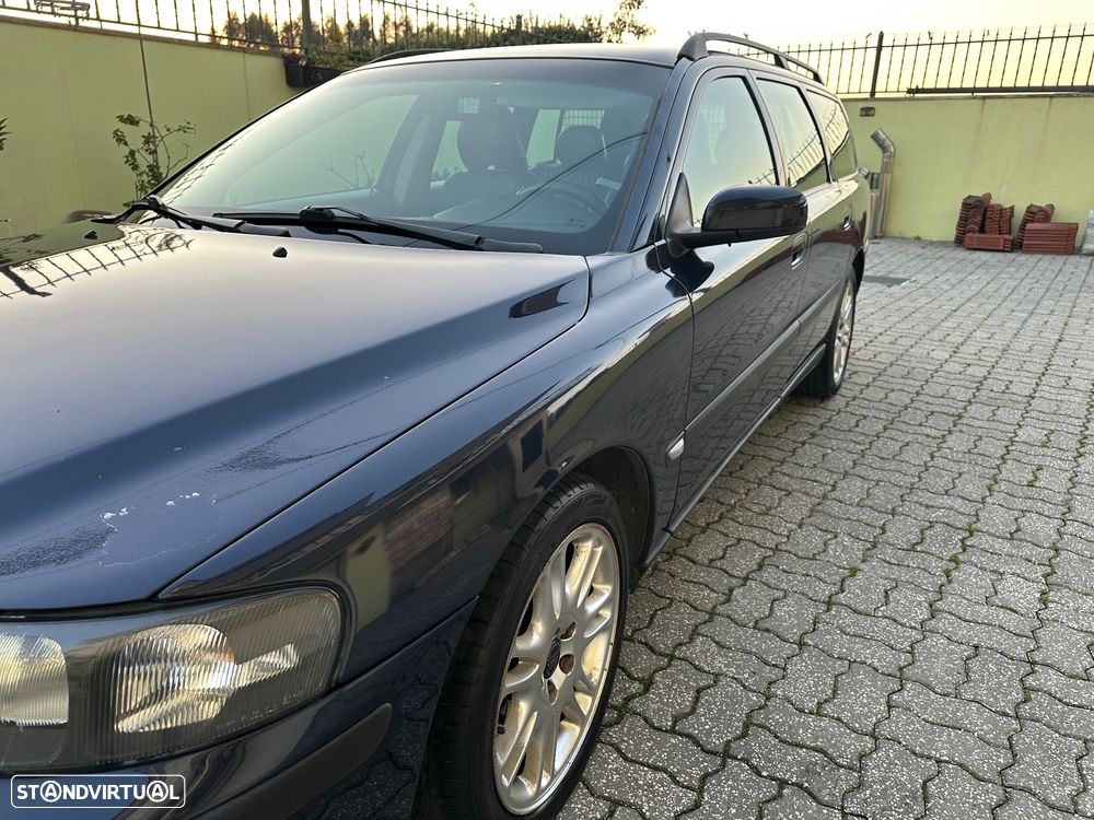 Volvo V70 D5 Nivel 2 Auto. - 2
