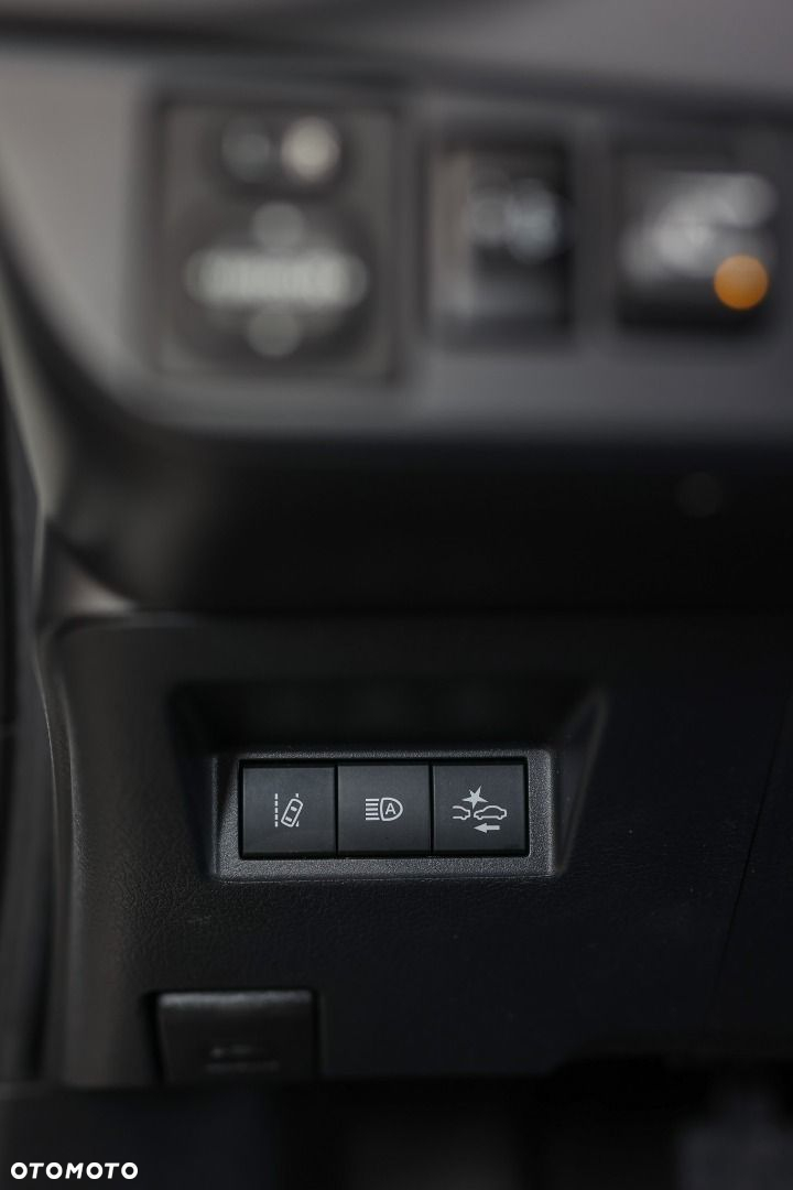 Toyota Yaris - 25