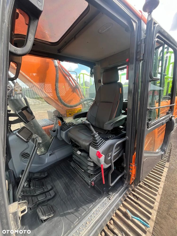 Doosan DX 300 LC -7   KOPARKA GĄSIENICOWA - 6