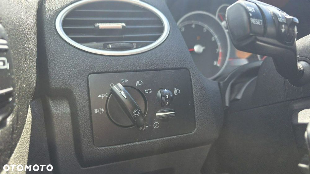 Ford Focus - 13