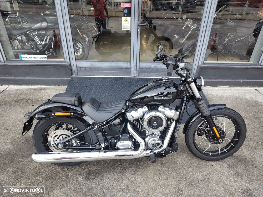 Harley-Davidson Softail Street Bob 117 - 7