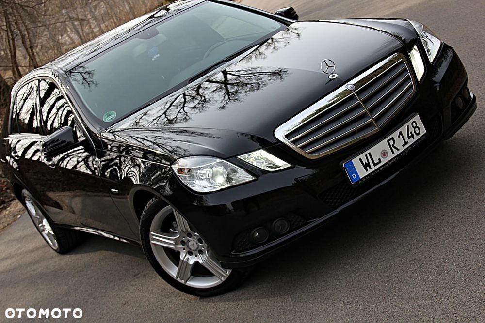 Mercedes-Benz Klasa E 200 BlueEFFICIENCY Elegance - 3