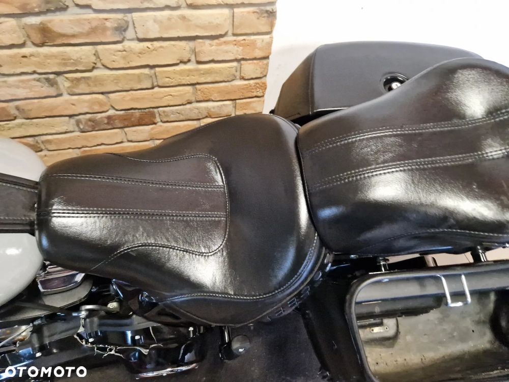 Harley-Davidson Softail Heritage Classic - 25