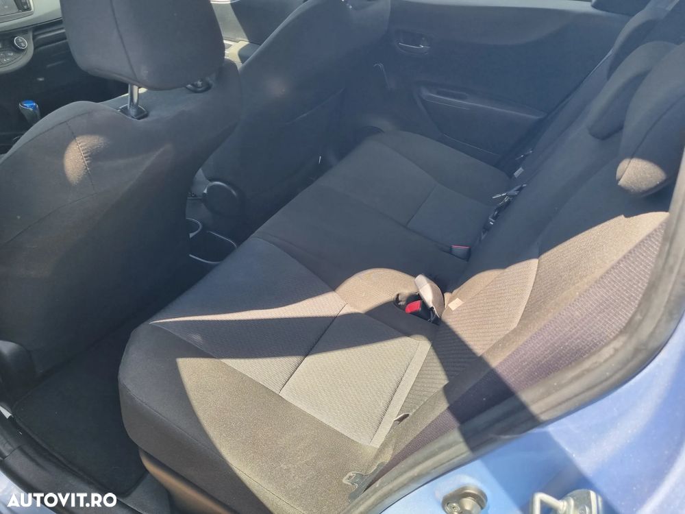 Toyota Yaris 1.5 VVT-i HSD Luna - 8
