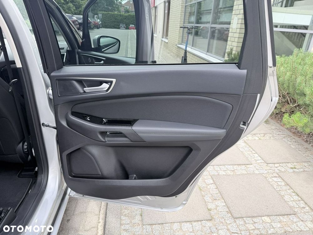 Ford S-Max - 25