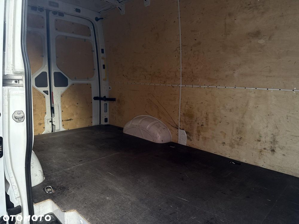 Volkswagen Crafter L2H3 - 30