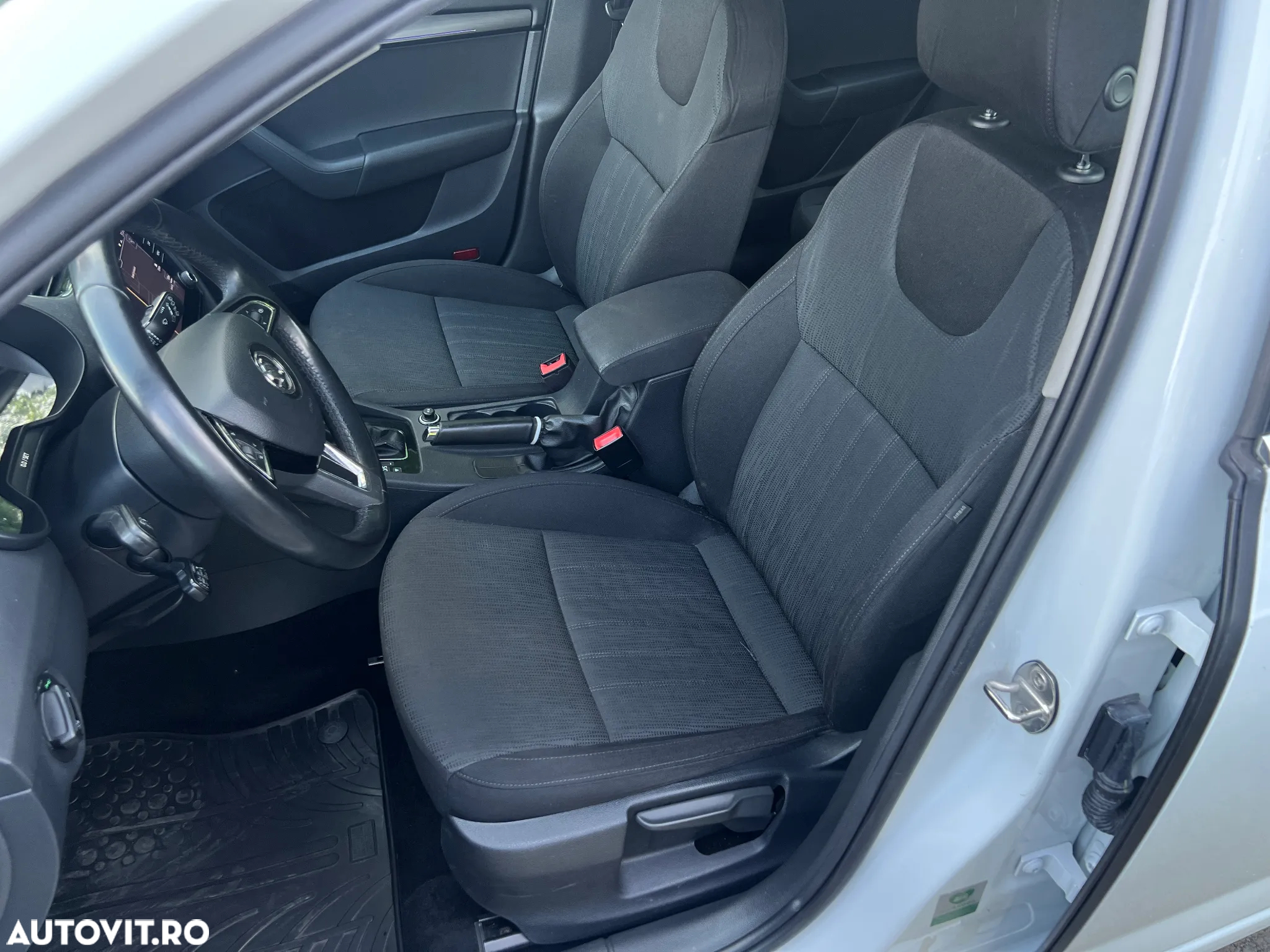 Skoda Octavia Combi Diesel 1.6 TDI DSG Style - 18