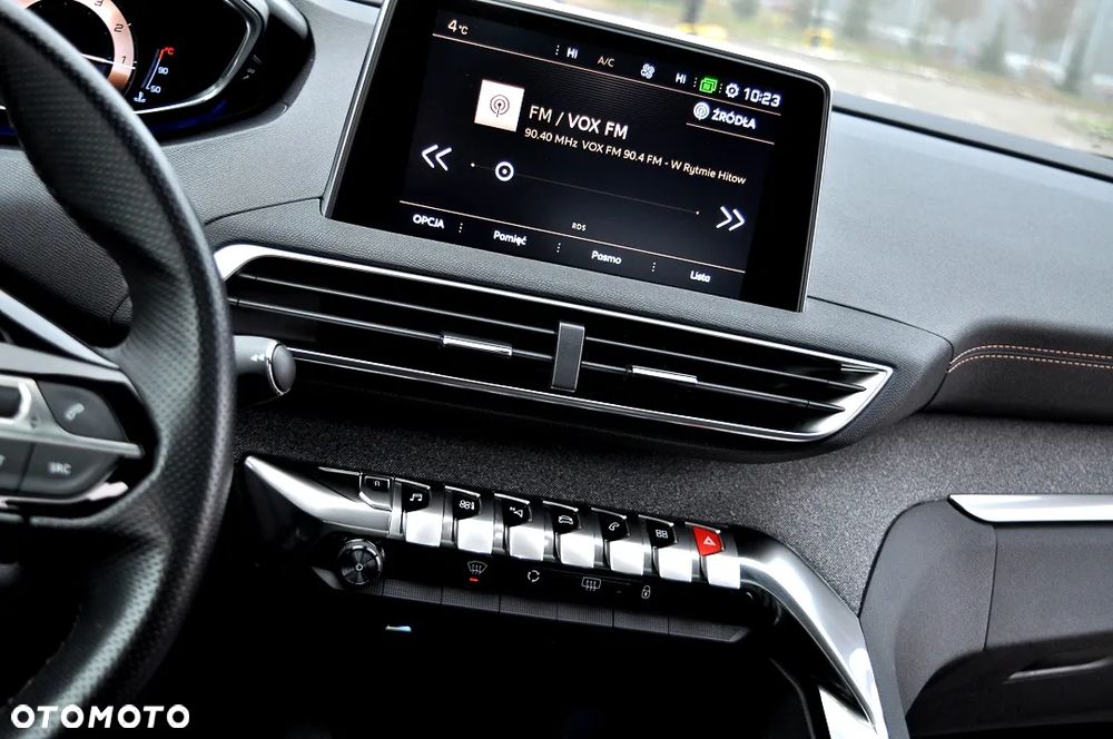 Peugeot 3008 1.2 PureTech Allure S&S - 34