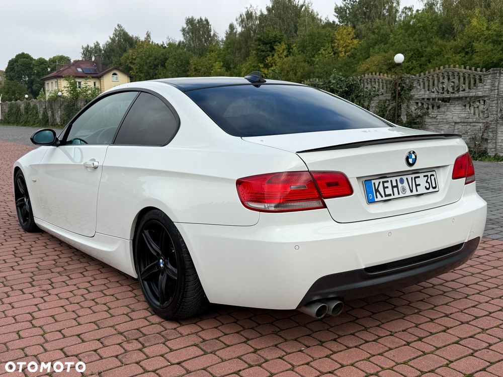 BMW Seria 3 330d Coupe M Sport Edition - 11