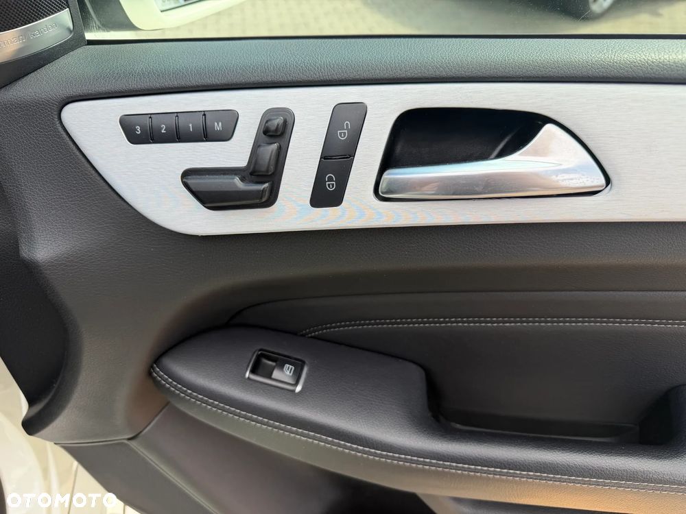 Mercedes-Benz ML 350 BlueTEC 4-Matic - 15