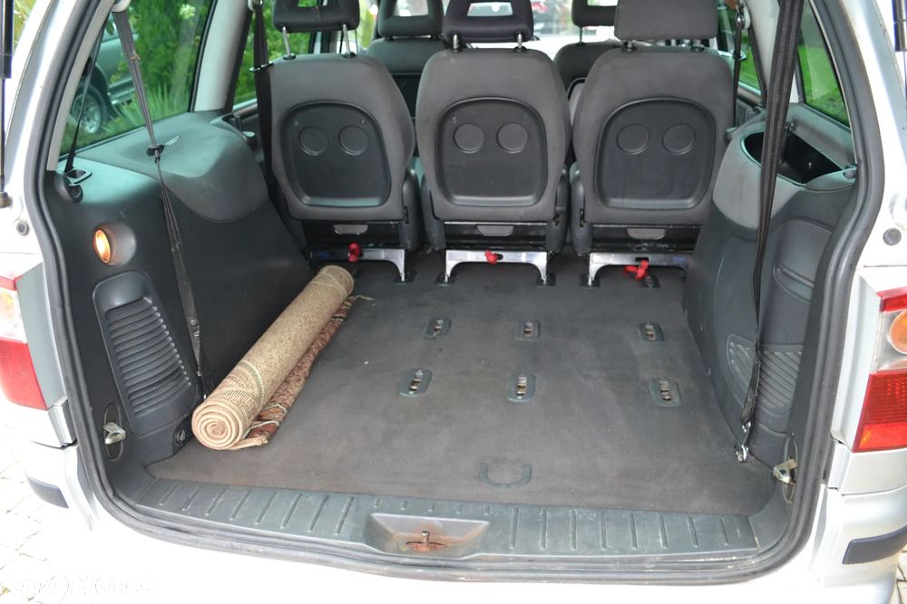 Ford Galaxy 1.9 TDI Ghia - 10